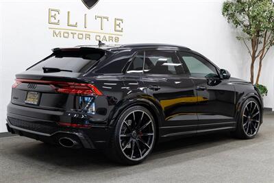 2021 Audi RS Q8 4.0T quattro - Photo 11 - Concord, CA 94520