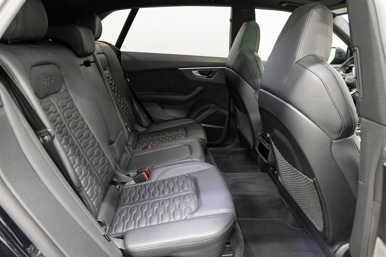 2021 Audi RS Q8 4.0T quattro - Photo 15 - Concord, CA 94520