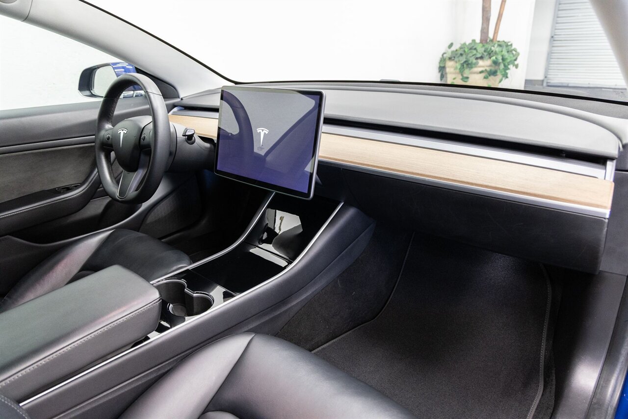 2020 Tesla Model 3 Performance - Photo 14 - Concord, CA 94520