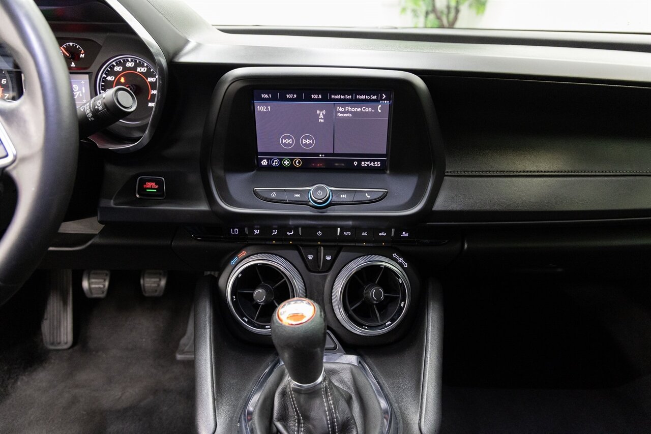 2020 Chevrolet Camaro LT1 - Photo 18 - Concord, CA 94520
