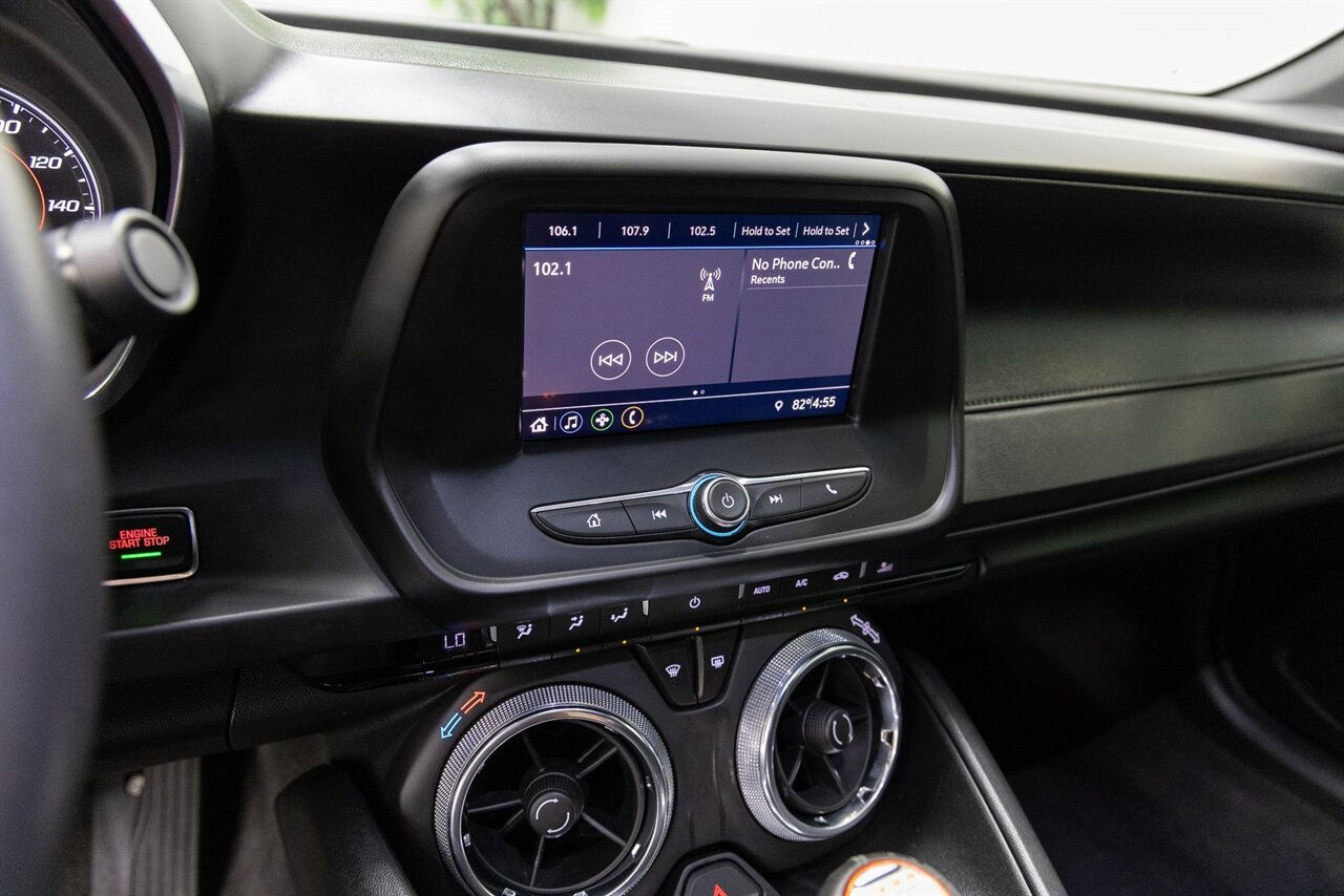 2020 Chevrolet Camaro LT1 - Photo 19 - Concord, CA 94520