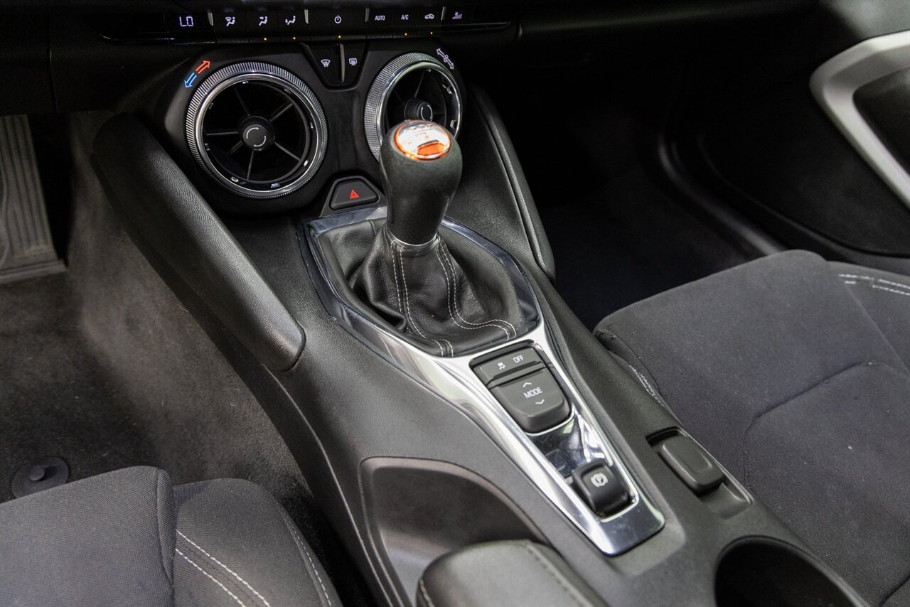 2020 Chevrolet Camaro LT1 - Photo 20 - Concord, CA 94520