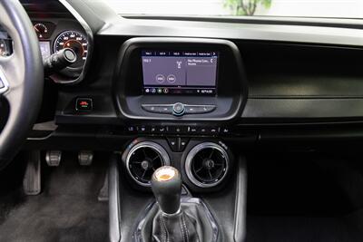 2020 Chevrolet Camaro LT1   - Photo 17 - Concord, CA 94520