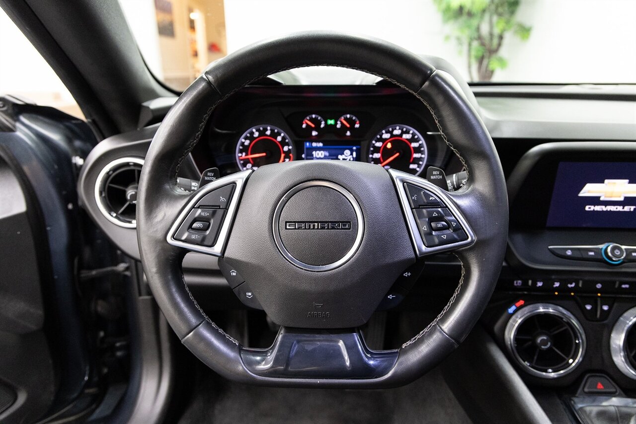 2020 Chevrolet Camaro LT1 - Photo 16 - Concord, CA 94520