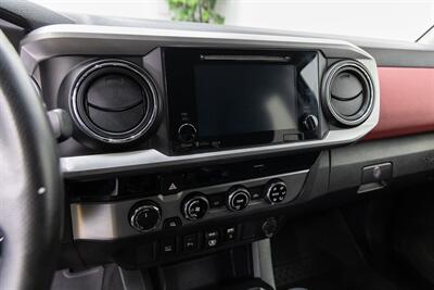 2018 Toyota Tacoma SR5 V6   - Photo 19 - Concord, CA 94520