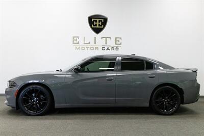 2017 Dodge Charger SXT   - Photo 2 - Concord, CA 94520