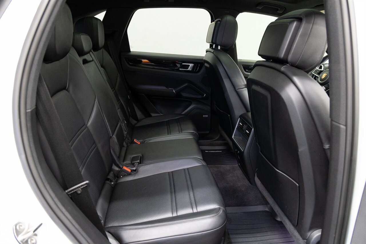 2019 Porsche Cayenne S - Photo 15 - Concord, CA 94520