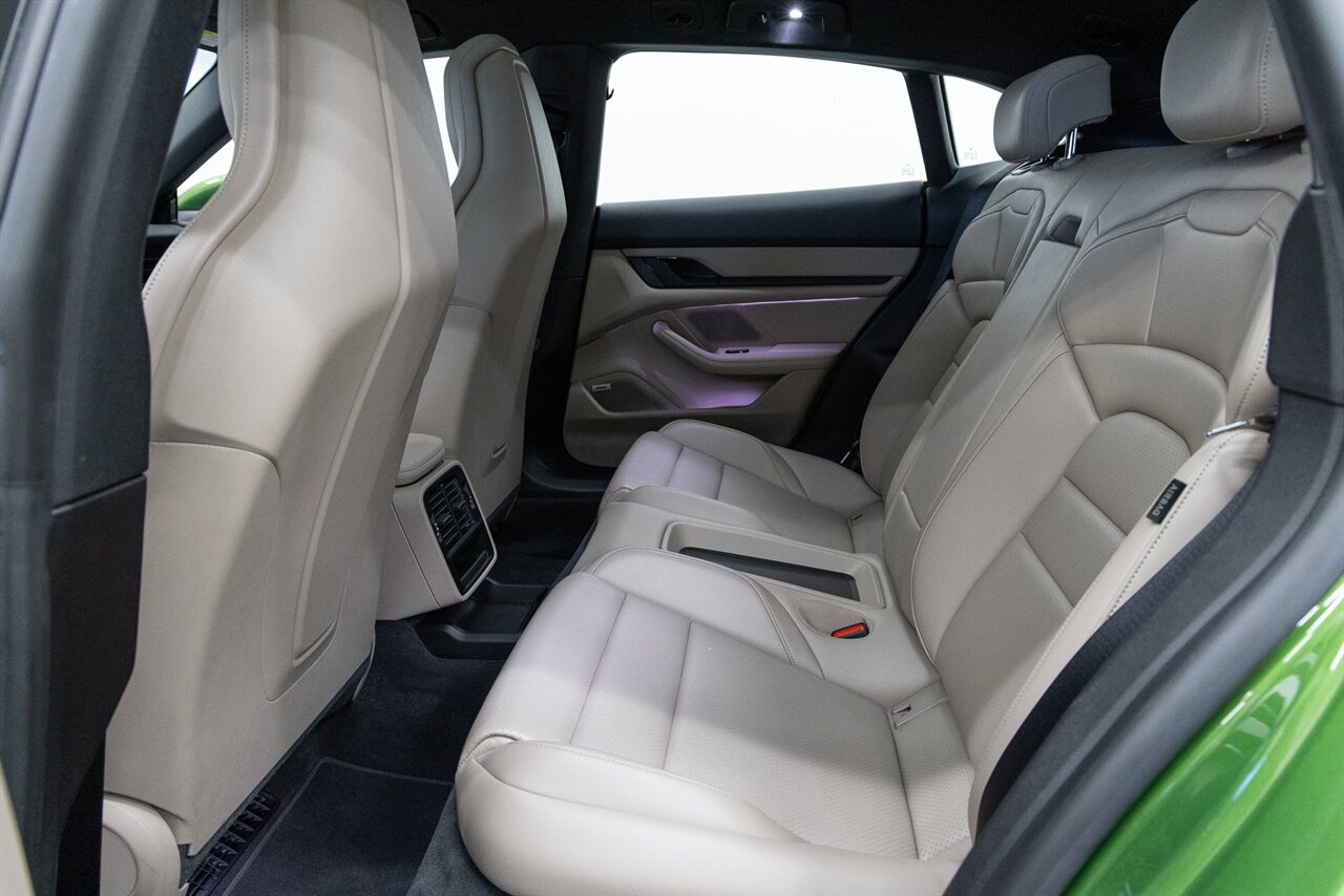 2022 Porsche Taycan 4 - Photo 8 - Concord, CA 94520