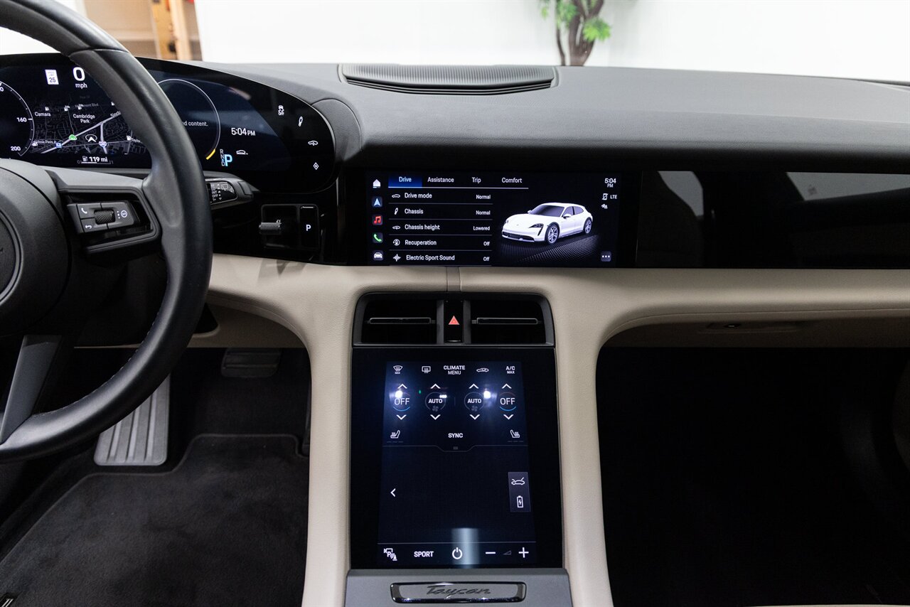 2022 Porsche Taycan 4 - Photo 18 - Concord, CA 94520