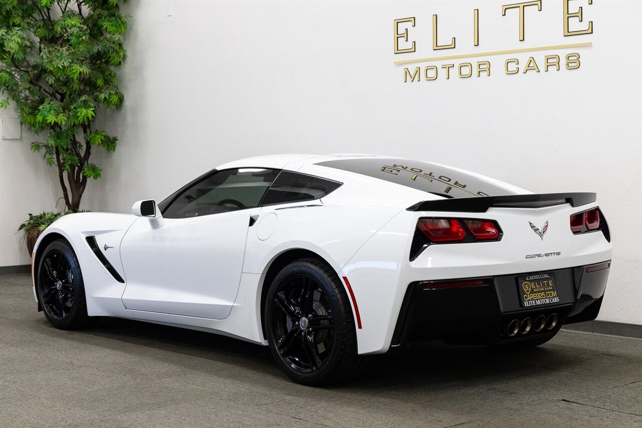 2017 Chevrolet Corvette Stingray 1LT - Photo 3 - Concord, CA 94520