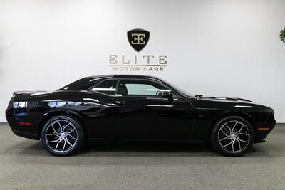 2021 Dodge Challenger SXT   - Photo 10 - Concord, CA 94520