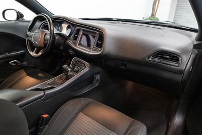 2021 Dodge Challenger SXT   - Photo 13 - Concord, CA 94520