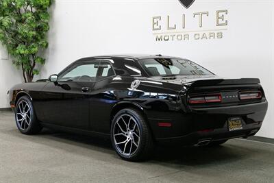 2021 Dodge Challenger SXT   - Photo 3 - Concord, CA 94520