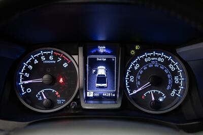 2022 Toyota Tacoma TRD Off-Road V6   - Photo 17 - Concord, CA 94520