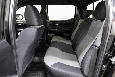 2022 Toyota Tacoma TRD Off-Road V6   - Photo 8 - Concord, CA 94520