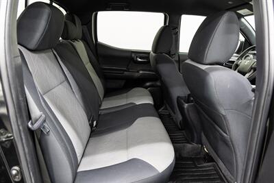 2022 Toyota Tacoma TRD Off-Road V6   - Photo 15 - Concord, CA 94520