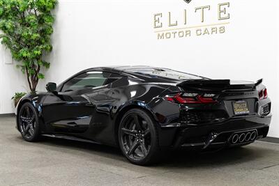 2023 Chevrolet Corvette Z06 3LZ   - Photo 3 - Concord, CA 94520