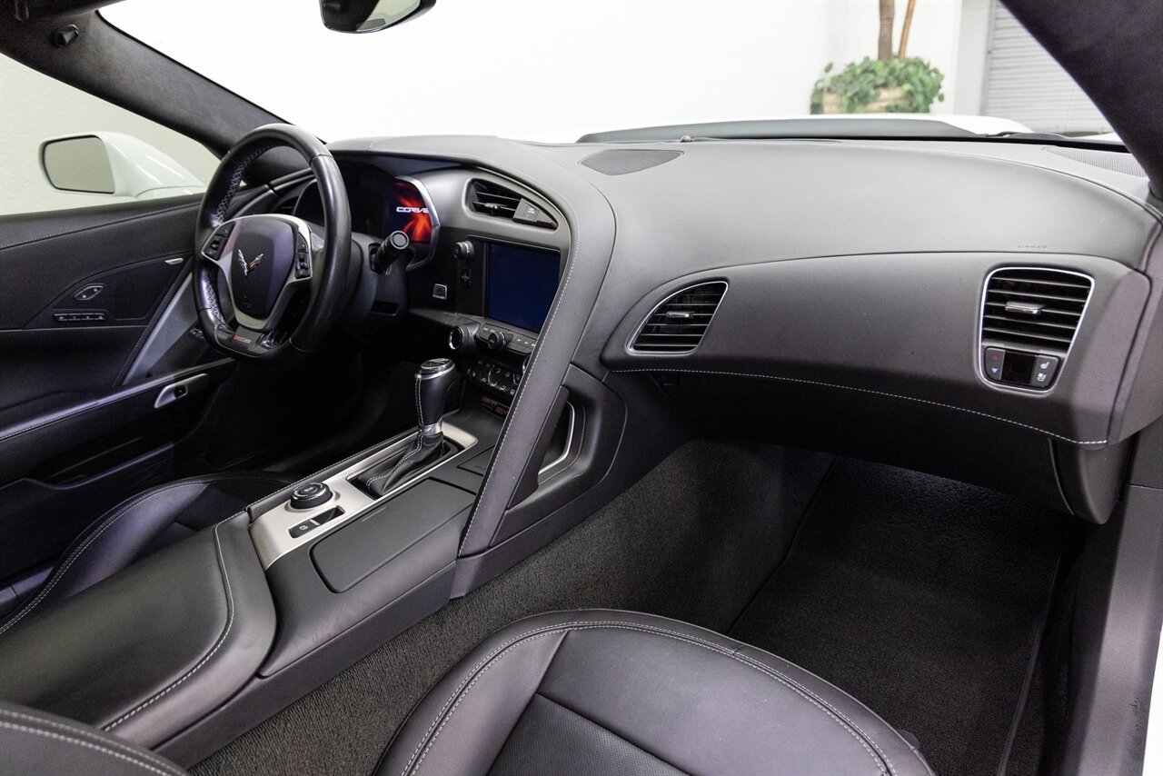 2016 Chevrolet Corvette Z06 3LZ - Photo 12 - Concord, CA 94520