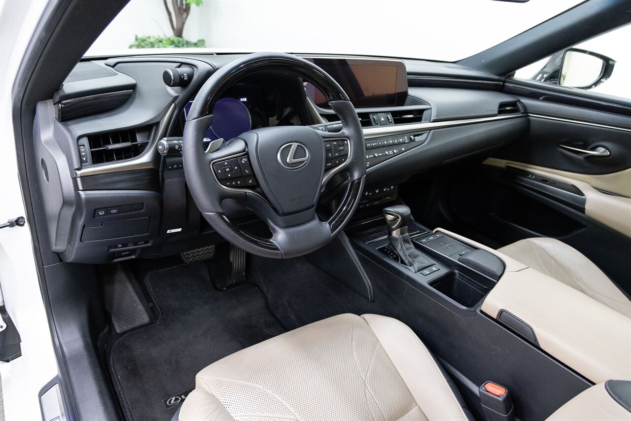 2019 Lexus ES 300h 300h Luxury - Photo 6 - Concord, CA 94520