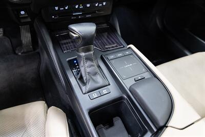 2019 Lexus ES 300h 300h Luxury - Photo 19 - Concord, CA 94520
