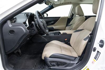 2019 Lexus ES 300h 300h Luxury - Photo 7 - Concord, CA 94520