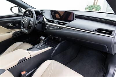 2019 Lexus ES 300h 300h Luxury - Photo 13 - Concord, CA 94520