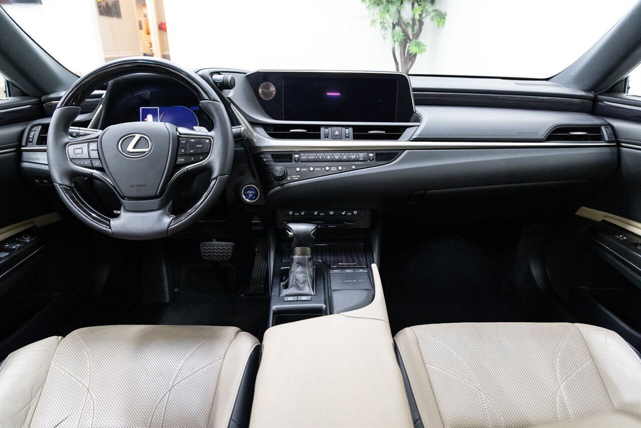 2019 Lexus ES 300h 300h Luxury - Photo 5 - Concord, CA 94520