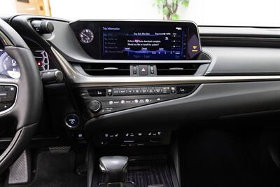 2019 Lexus ES 300h 300h Luxury - Photo 17 - Concord, CA 94520