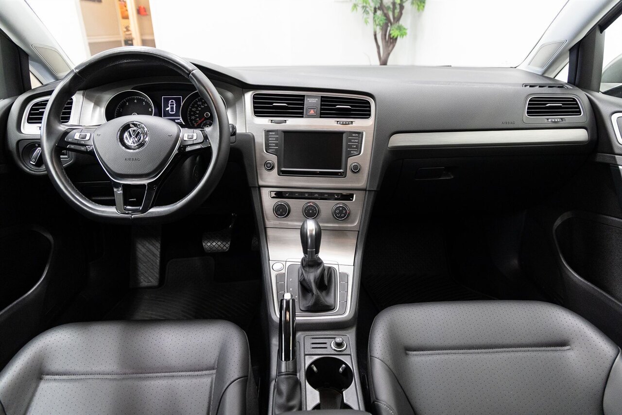 2017 Volkswagen Golf TSI S 4-Door - Photo 5 - Concord, CA 94520
