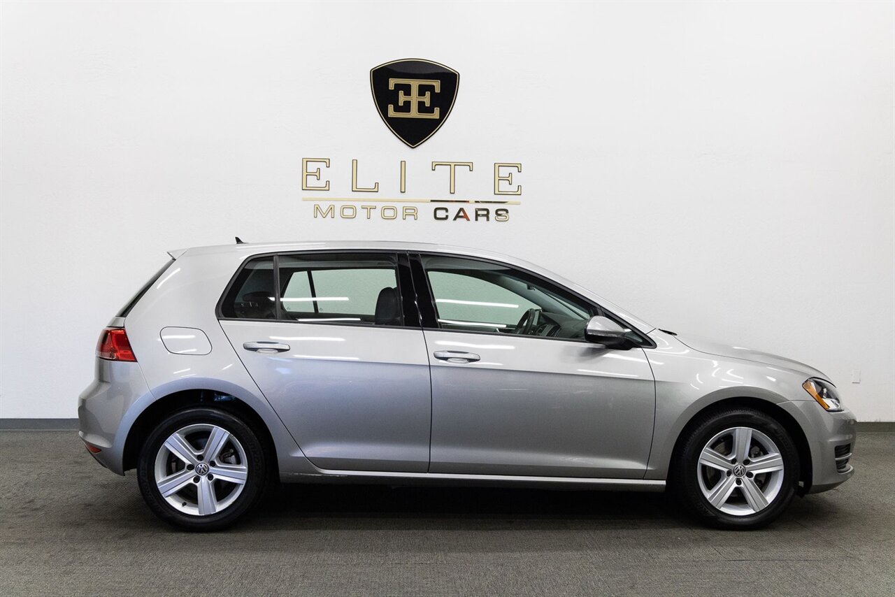 2017 Volkswagen Golf TSI S 4-Door - Photo 10 - Concord, CA 94520