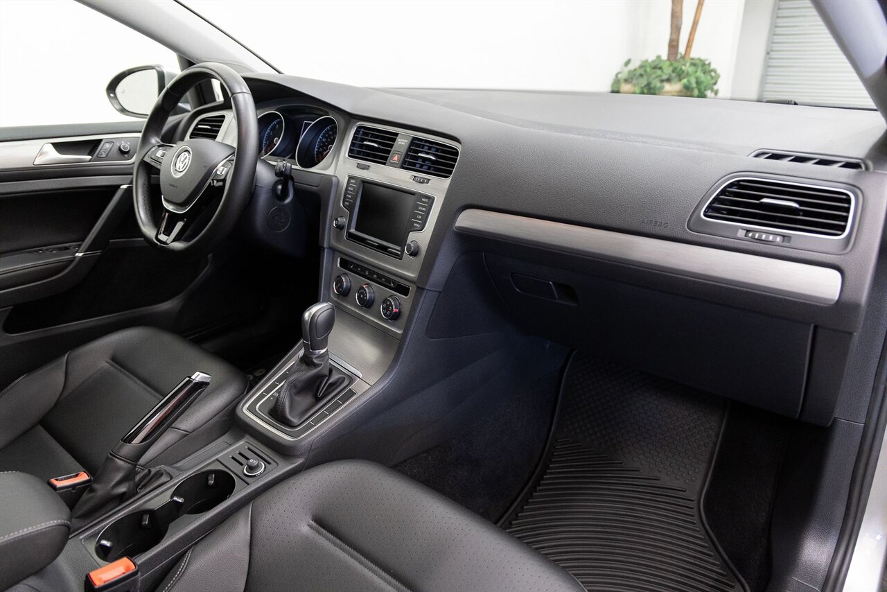 2017 Volkswagen Golf TSI S 4-Door - Photo 13 - Concord, CA 94520