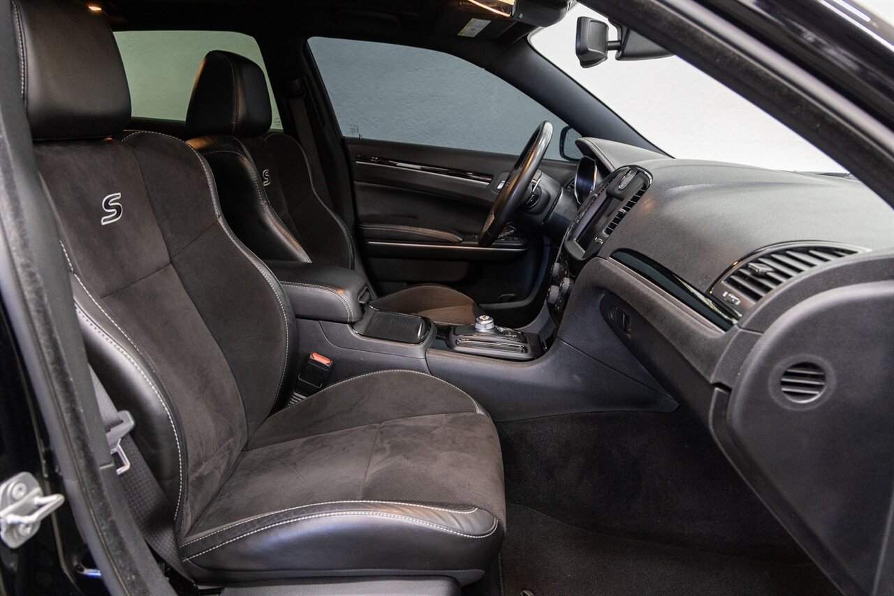 2020 Chrysler 300 S - Photo 14 - Concord, CA 94520