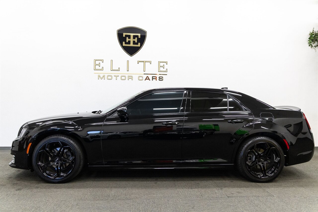 2020 Chrysler 300 S - Photo 2 - Concord, CA 94520