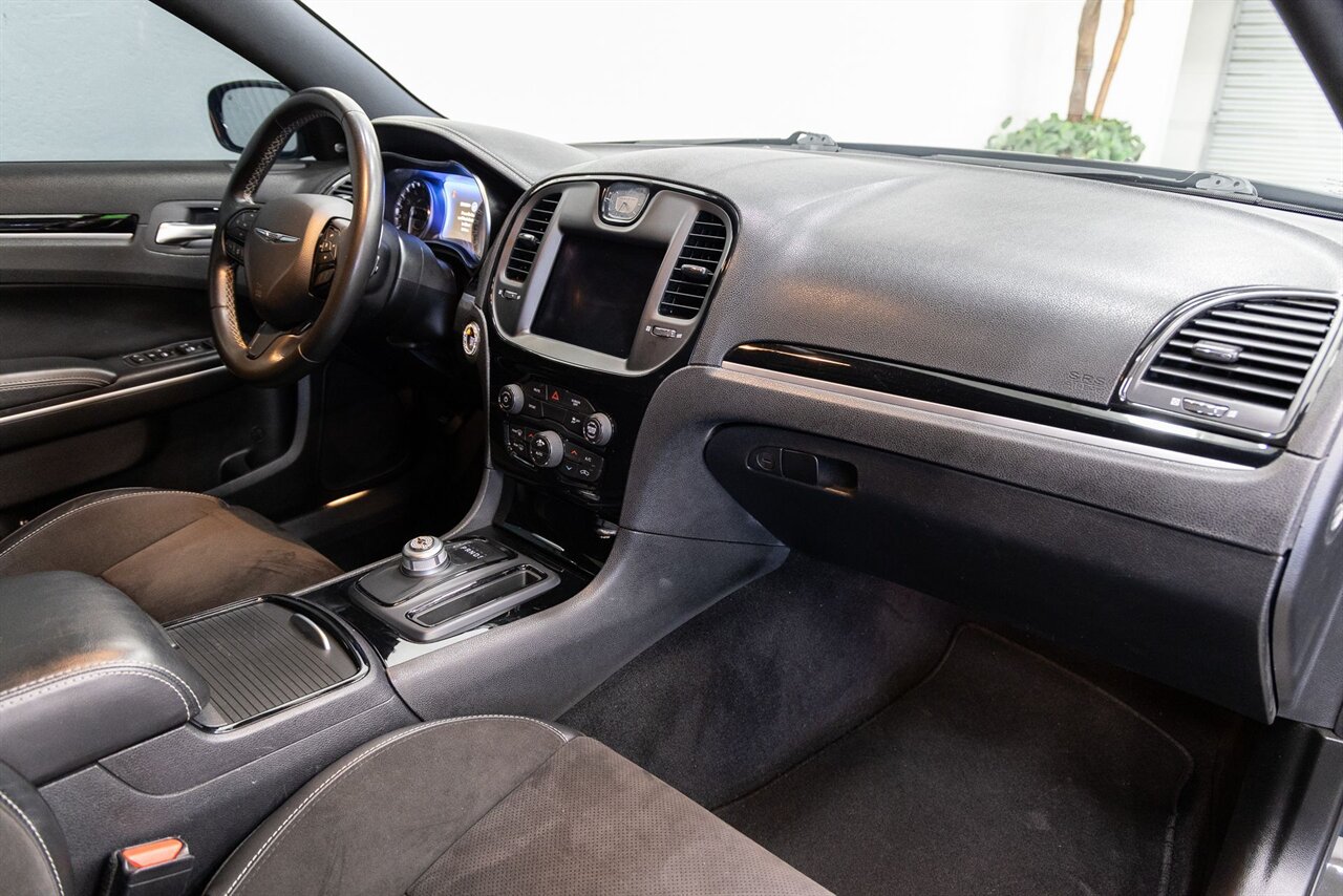 2020 Chrysler 300 S - Photo 13 - Concord, CA 94520