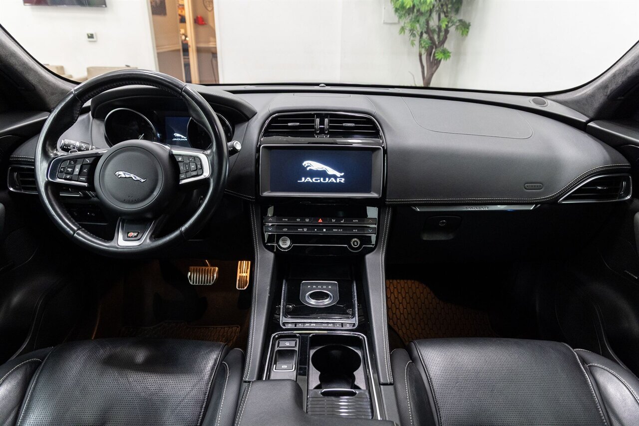 2020 Jaguar F-PACE S - Photo 5 - Concord, CA 94520