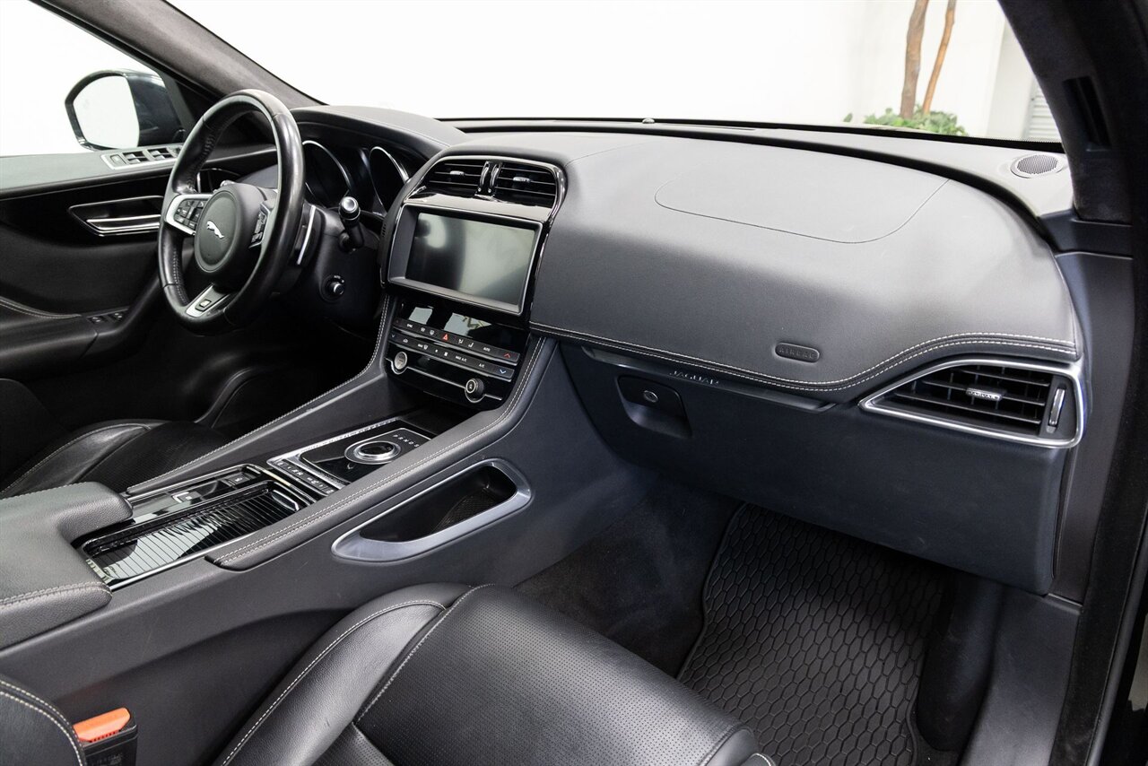 2020 Jaguar F-PACE S - Photo 13 - Concord, CA 94520