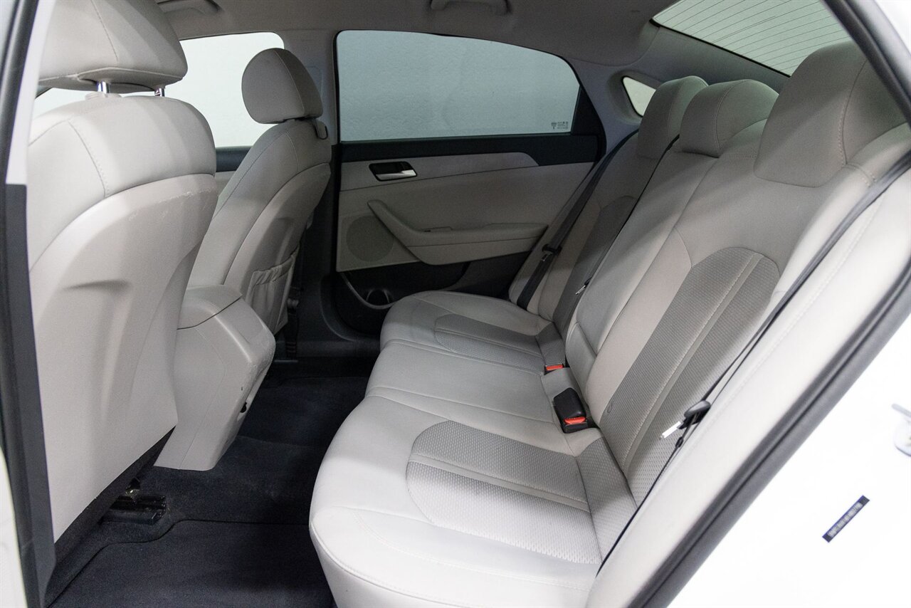 2019 Hyundai SONATA SE - Photo 8 - Concord, CA 94520