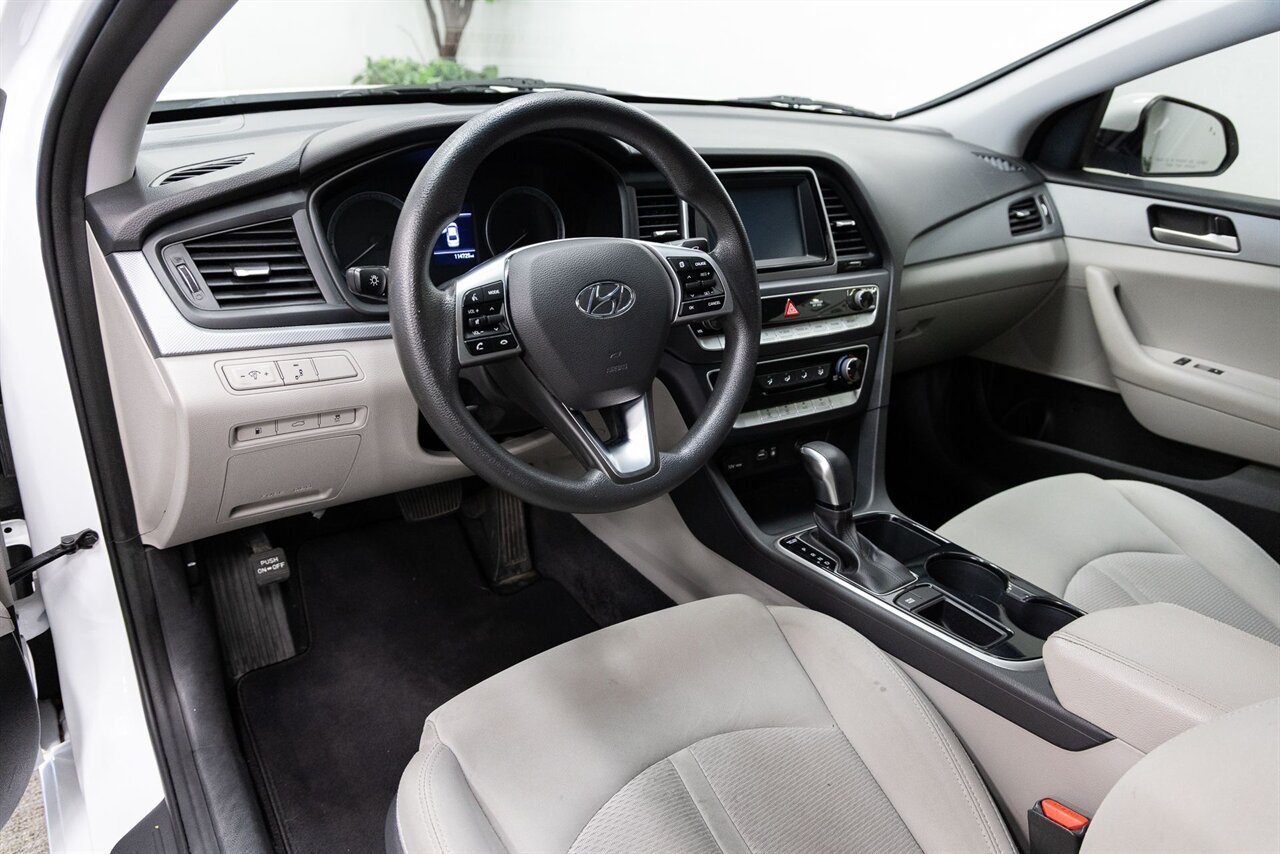 2019 Hyundai SONATA SE - Photo 6 - Concord, CA 94520