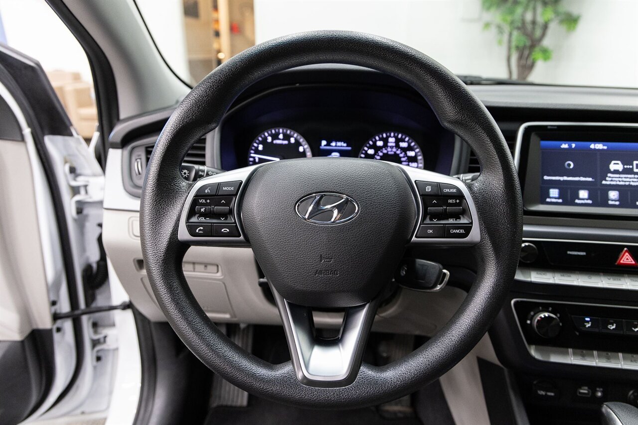 2019 Hyundai SONATA SE - Photo 16 - Concord, CA 94520