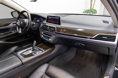 2021 BMW 7 Series 740i - Photo 13 - Concord, CA 94520