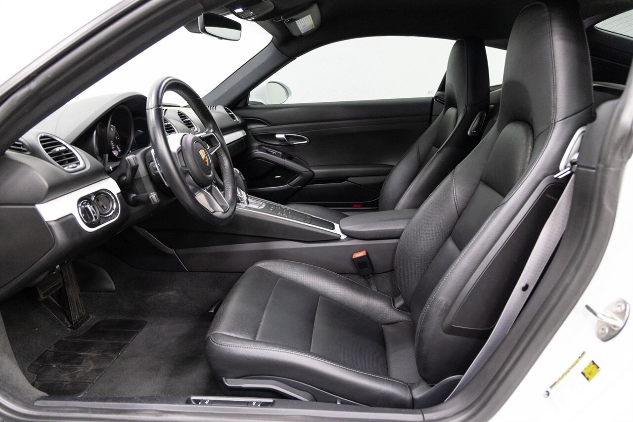 2018 Porsche 718 Cayman - Photo 6 - Concord, CA 94520