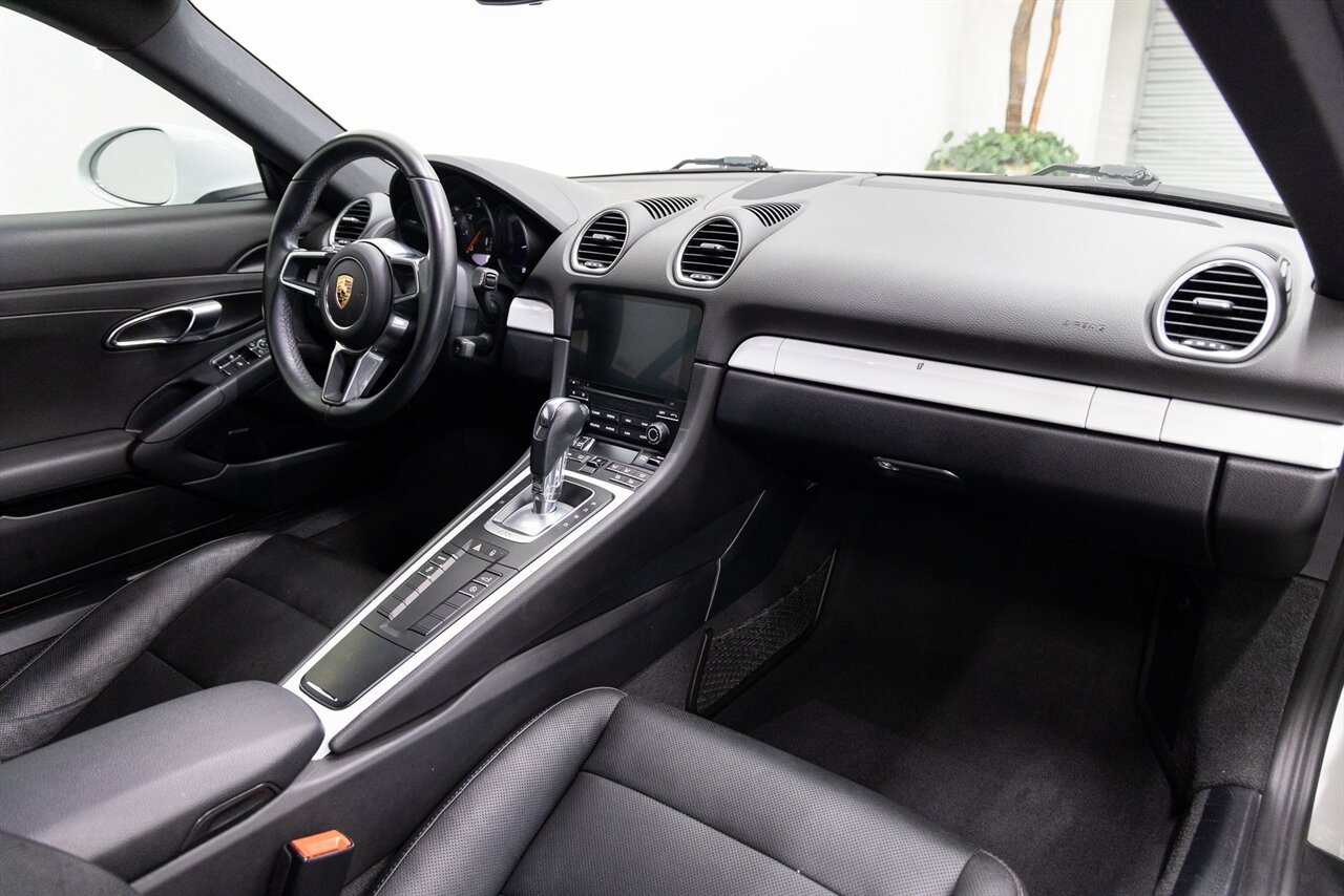 2018 Porsche 718 Cayman - Photo 16 - Concord, CA 94520