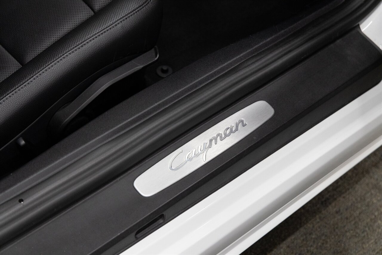 2018 Porsche 718 Cayman - Photo 18 - Concord, CA 94520