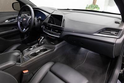 2022 Cadillac CT4-V V-Series   - Photo 12 - Concord, CA 94520