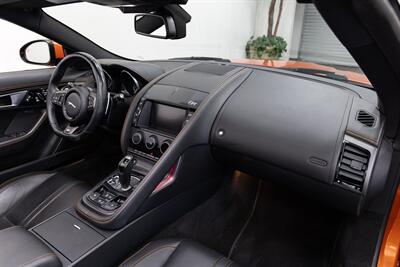 2016 Jaguar F-TYPE R   - Photo 12 - Concord, CA 94520
