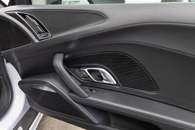 2017 Audi R8 5.2 Plus quattro   - Photo 20 - Concord, CA 94520