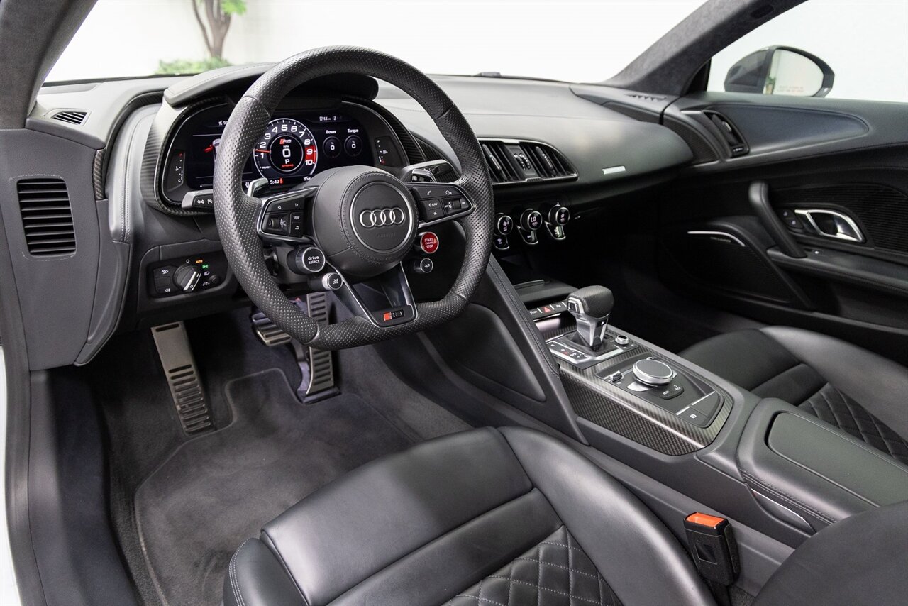 2017 Audi R8 5.2 Plus quattro - Photo 5 - Concord, CA 94520