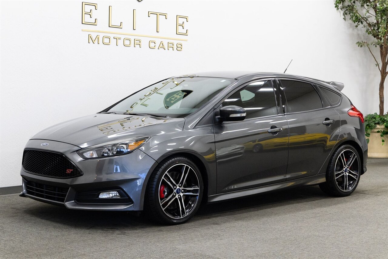 2016 Ford Focus ST   - Photo 1 - Concord, CA 94520