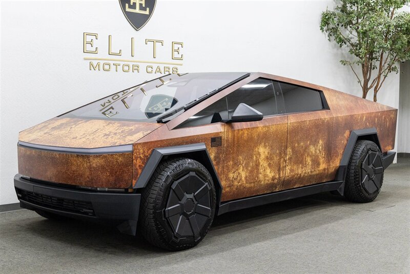 2025 Tesla Cybertruck Cyberbeast  