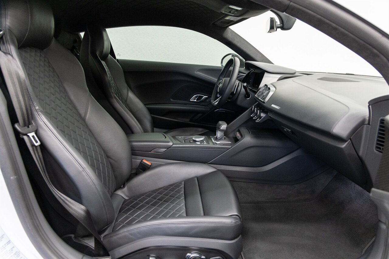 2017 Audi R8 5.2 Plus quattro - Photo 12 - Concord, CA 94520